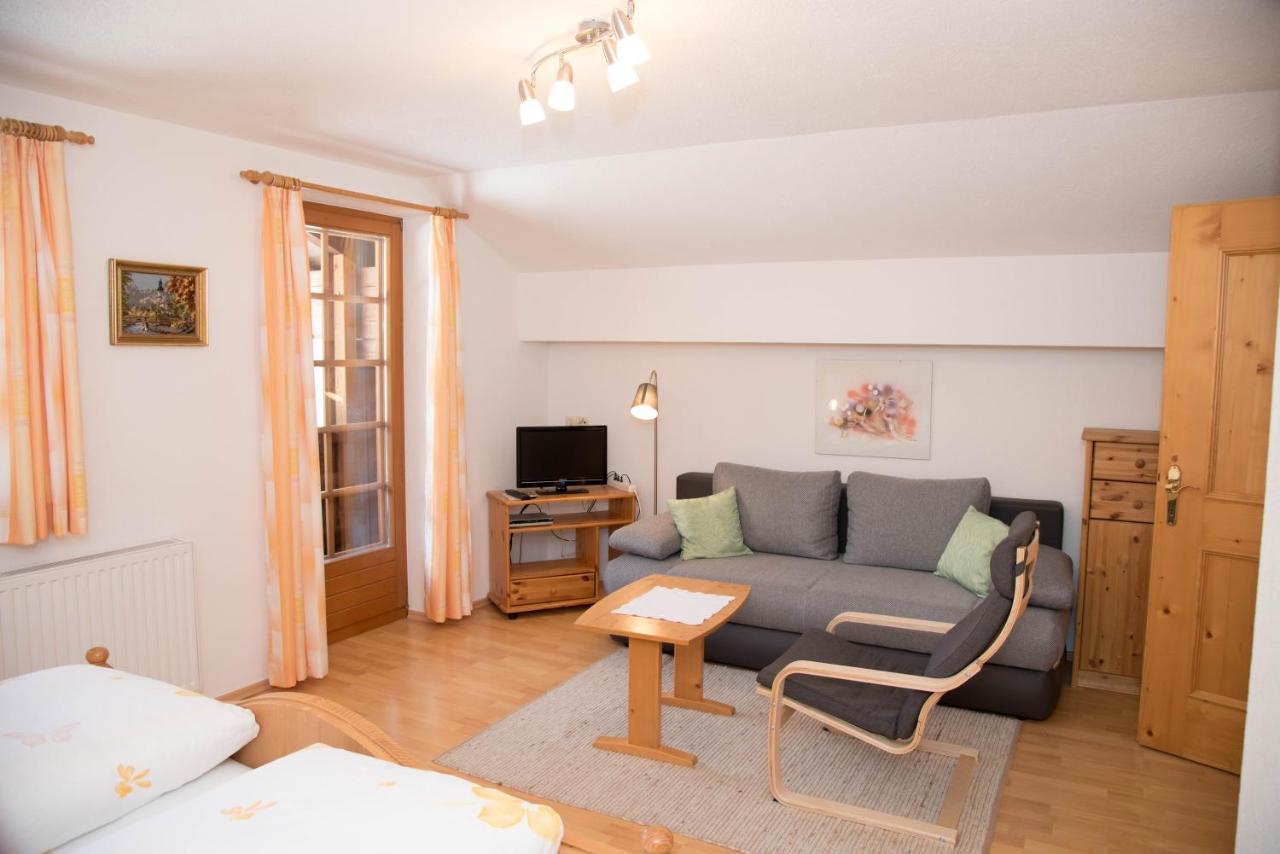 Hotel Guggenbergerhof à Maria Luggau Extérieur photo
