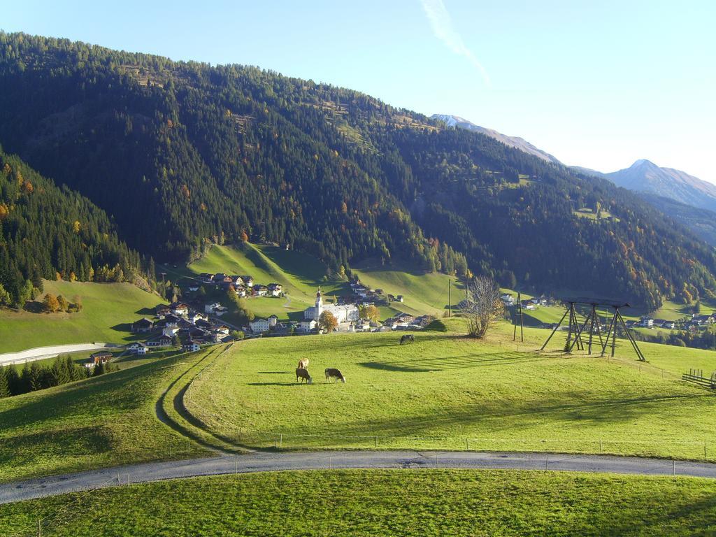 Hotel Guggenbergerhof à Maria Luggau Extérieur photo