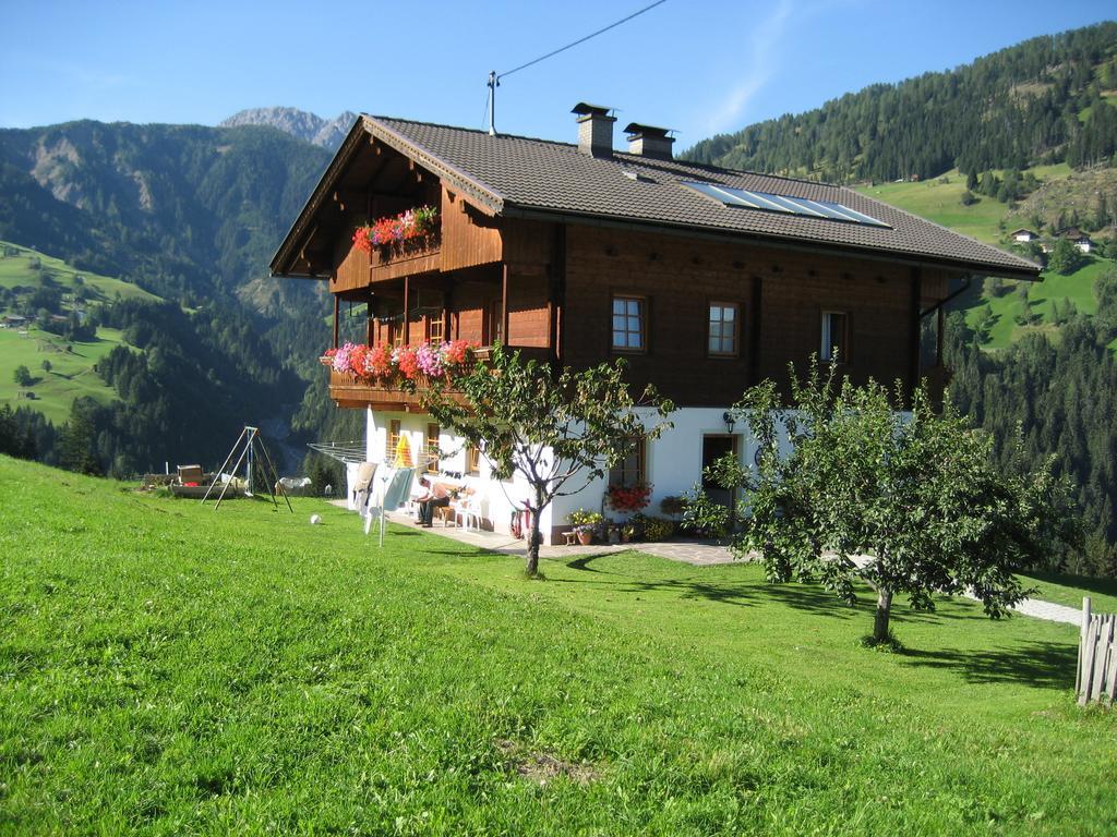 Hotel Guggenbergerhof à Maria Luggau Extérieur photo