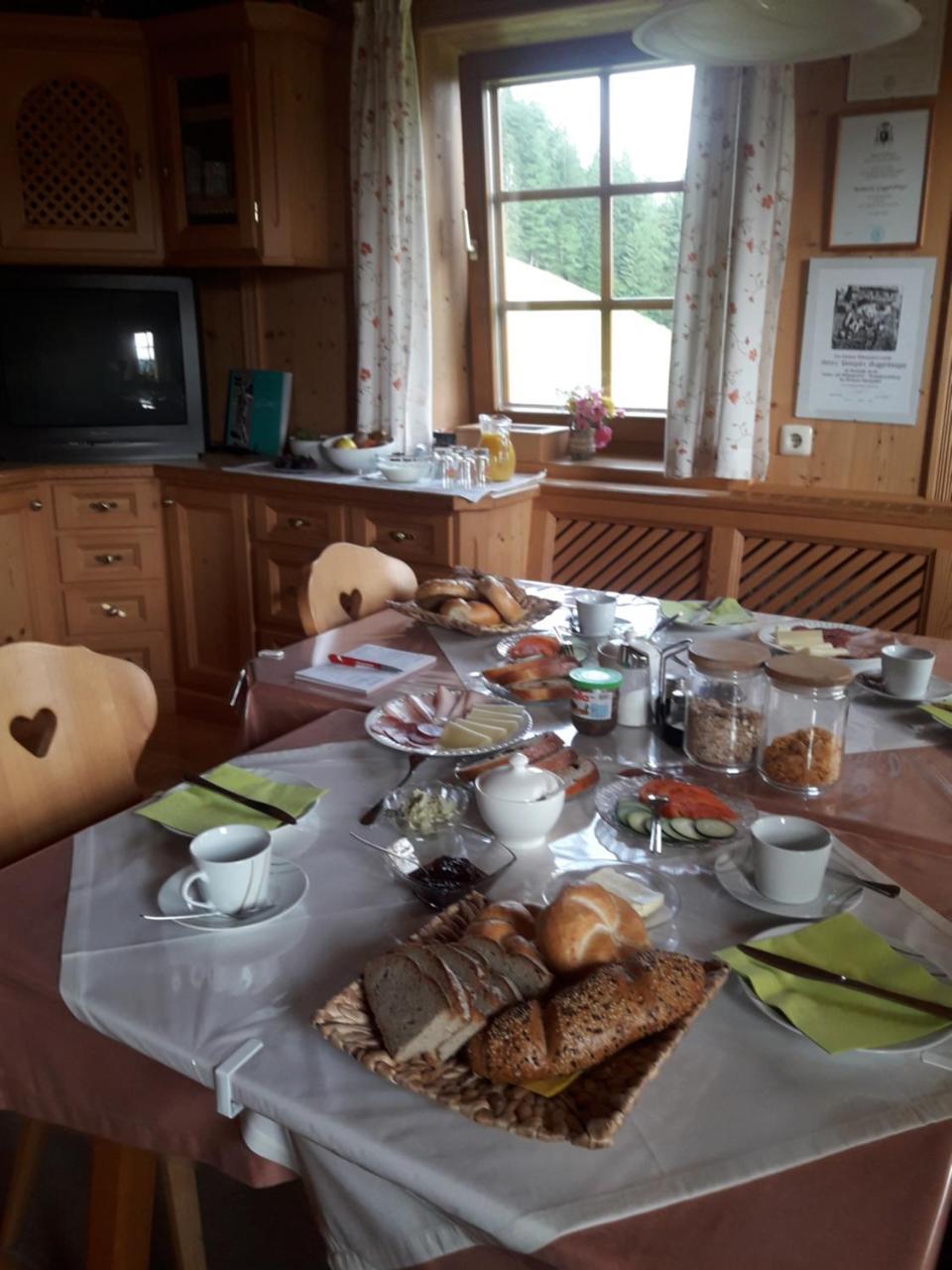 Hotel Guggenbergerhof à Maria Luggau Extérieur photo